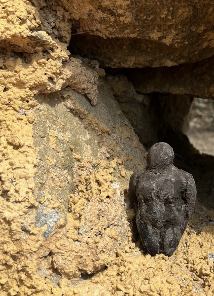 Mykonos Biennale  -  Heide Boli - screen shot
