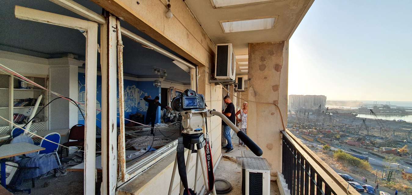 Mykonos Biennale 2015 - Film Festival -  Zeibekiko in Beirut 1 - screen shot