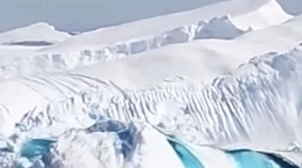 Mykonos Biennale 2015 - Film Festival -  ZEROZEROZEROZERO - screen shot